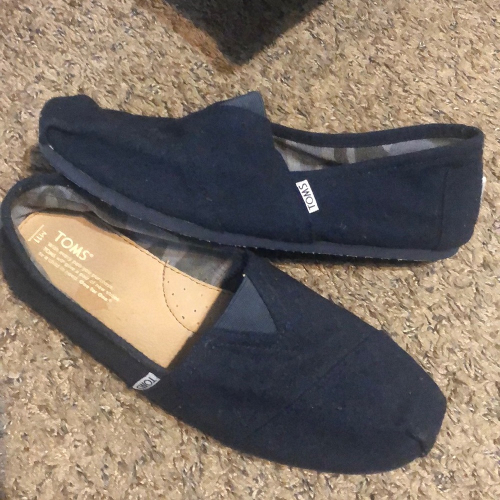Men’s Toms